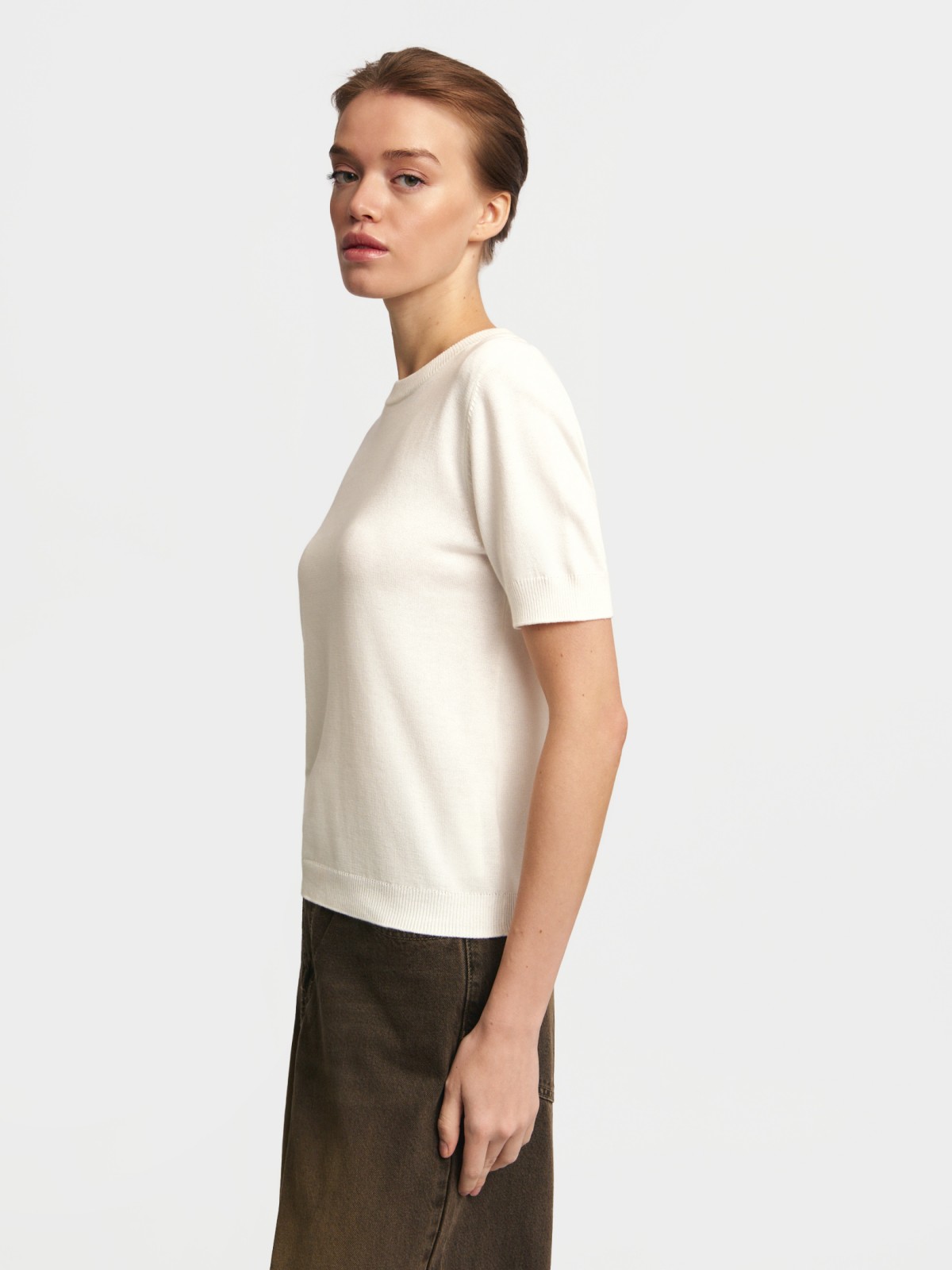 Трикотажный джемпер с коротким рукавом