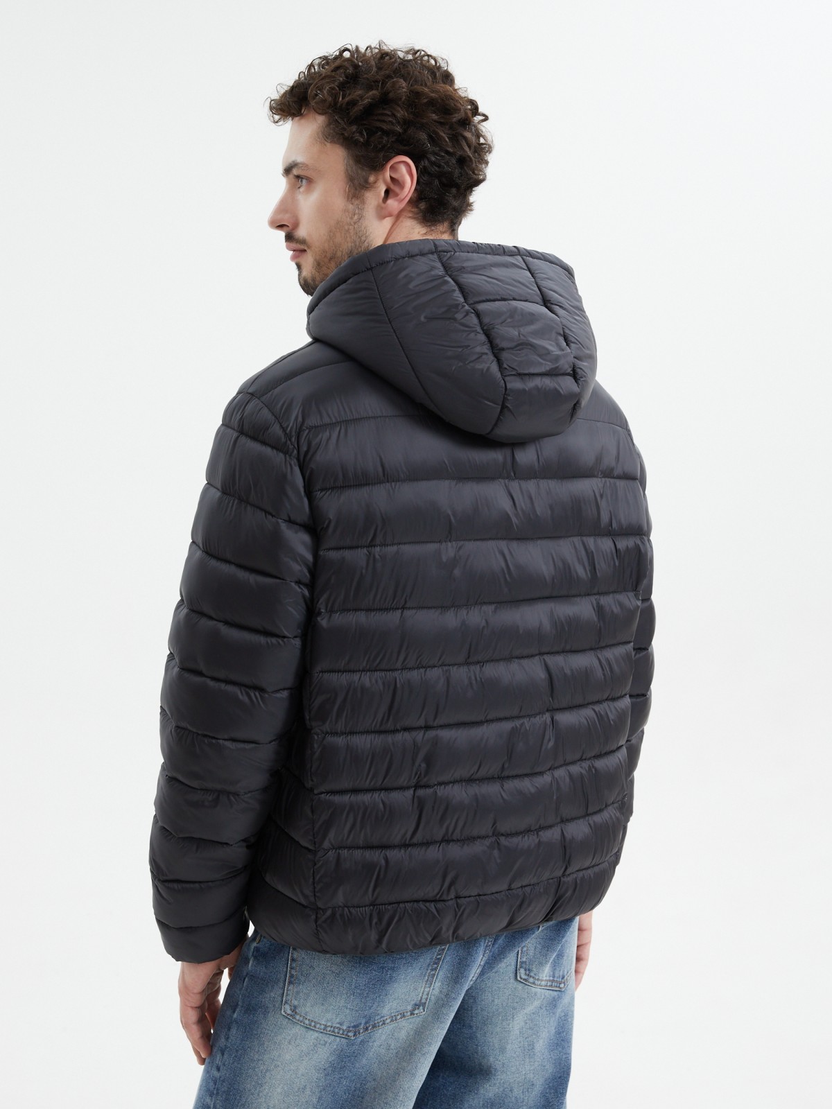 Лёгкая утеплённая стёганая куртка на молнии с капюшоном