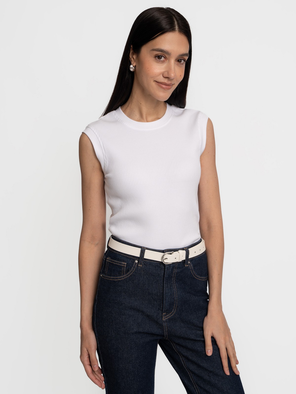 Футболка без рукавов