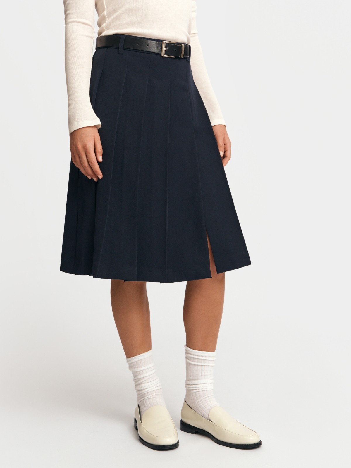 Юбка миди в складку с разрезом