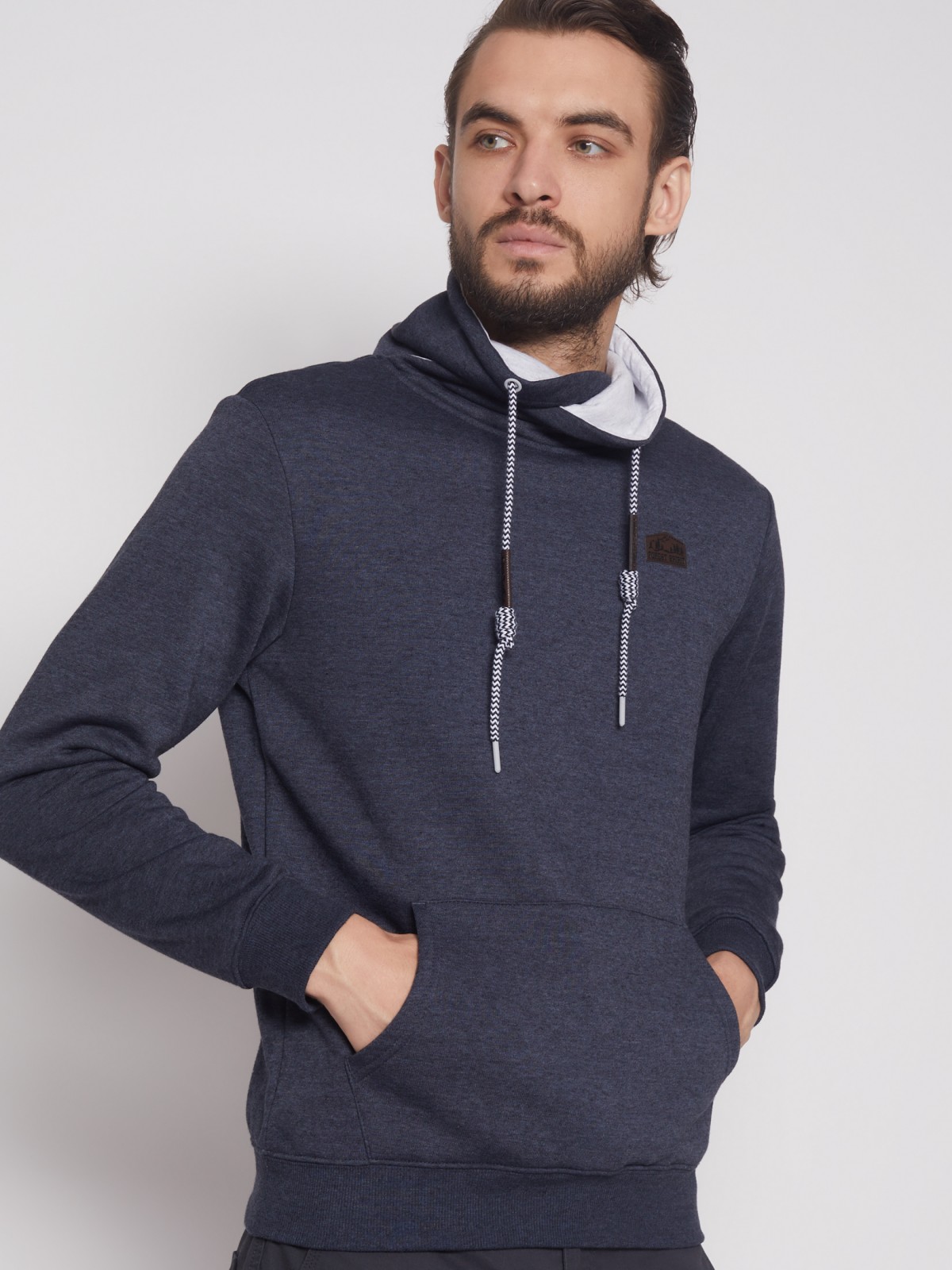 Худи с воротником-хомутом