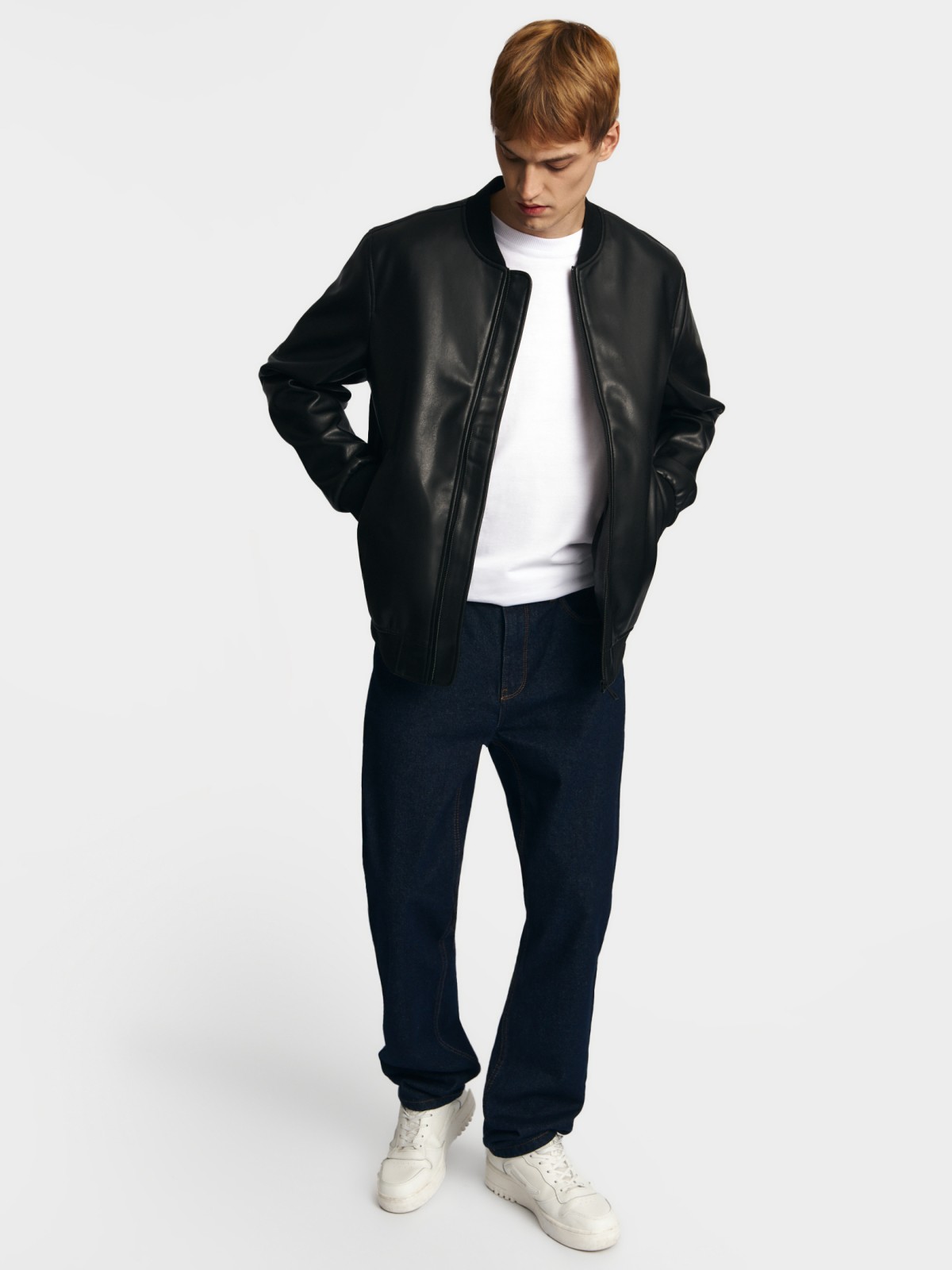 Куртка-бомбер из экокожи