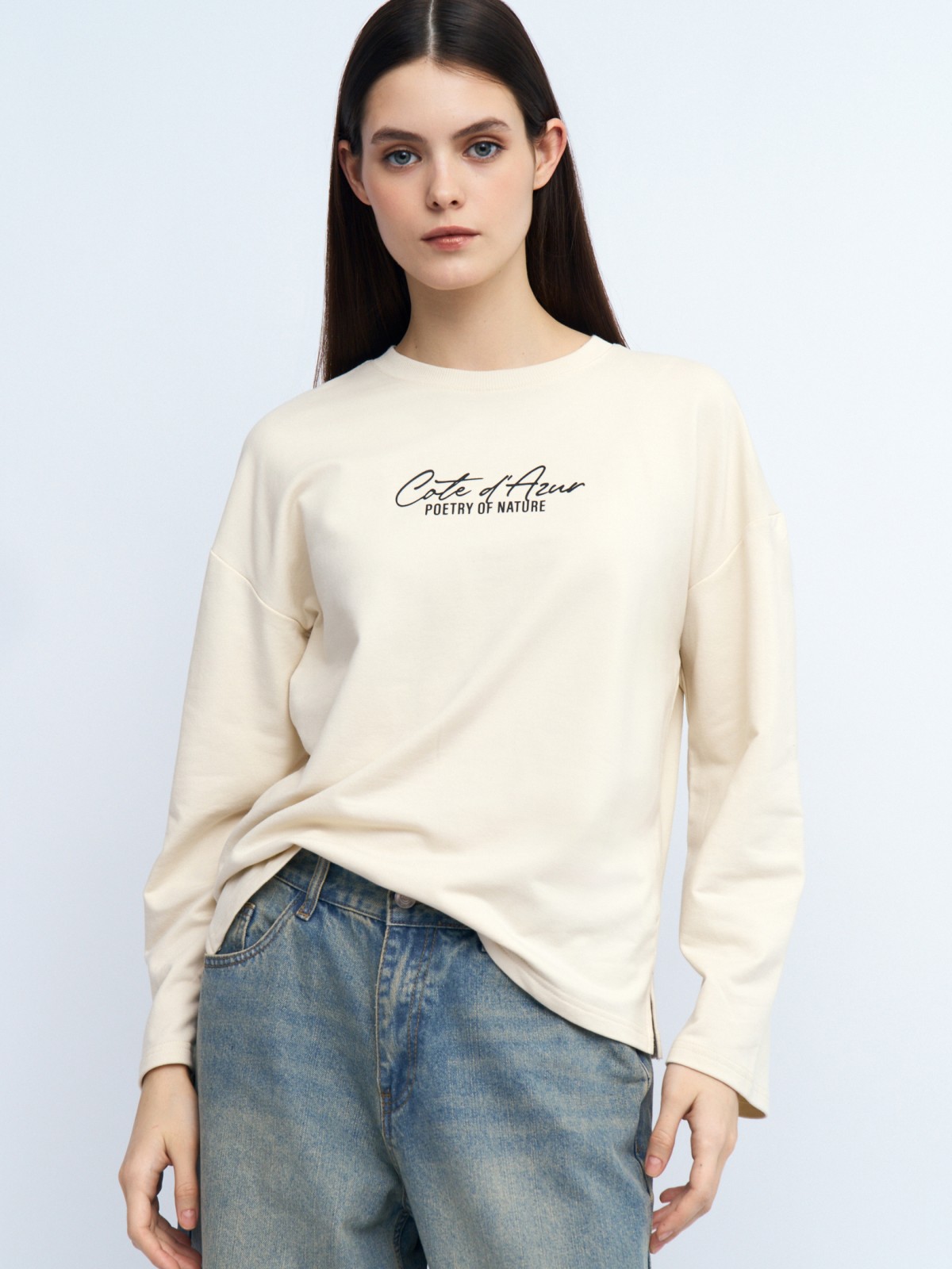 Трикотажный лонгслив с принтом-надписью