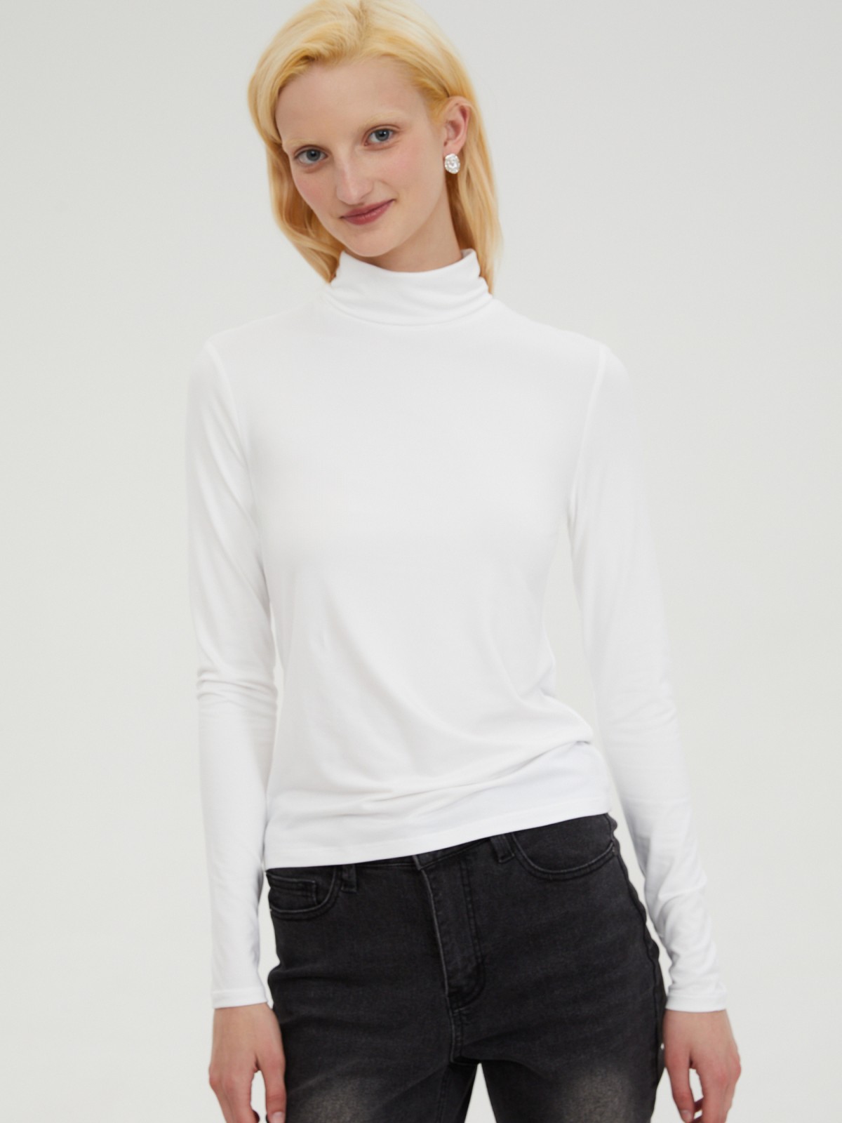 Трикотажная водолазка с горлом