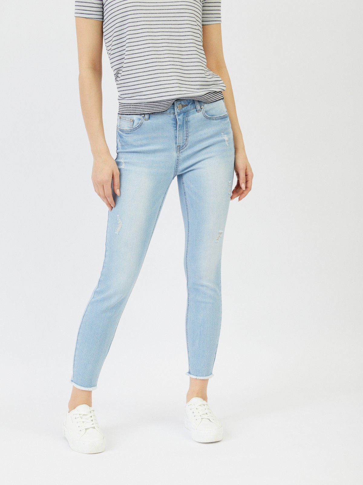 Джинсы силуэта Skinny