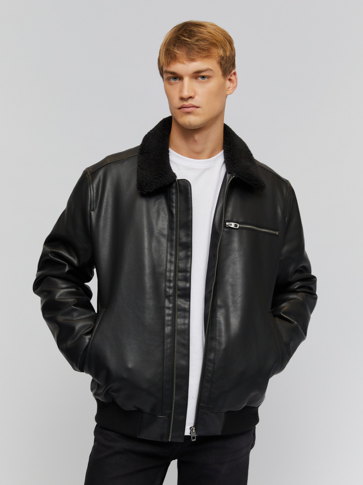 Тёплая куртка-бомбер из экокожи