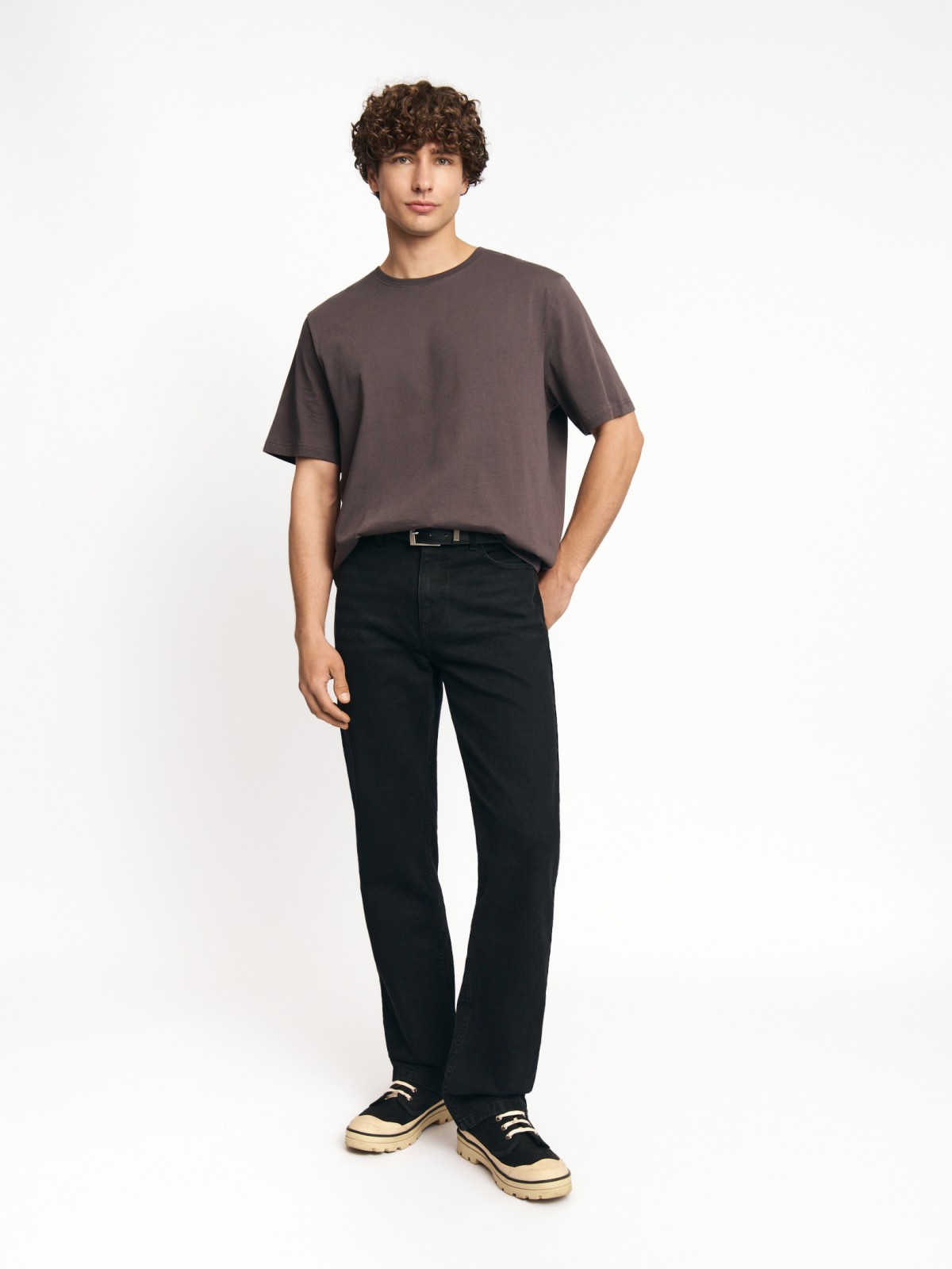 Футболка из хлопка с круглым вырезом