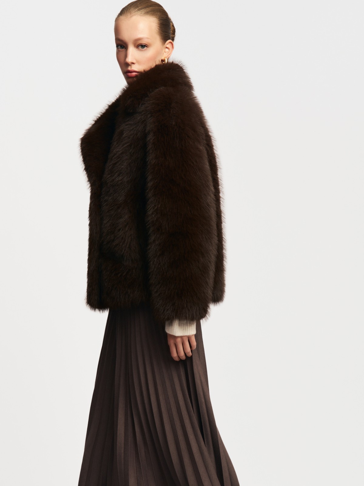 Тёплая куртка-шуба из экомеха