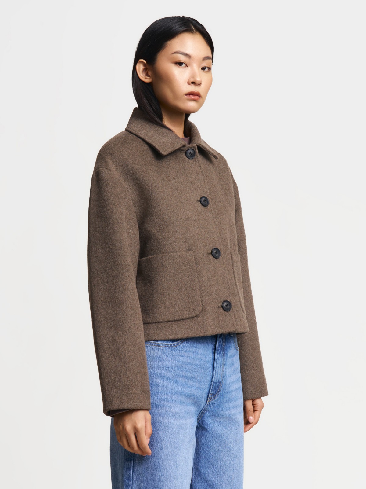 Короткая куртка на пуговицах