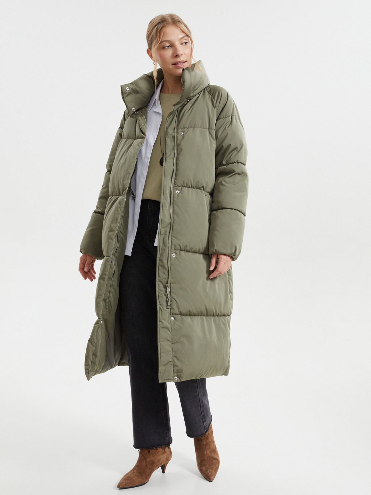 Тёплая куртка-пальто с воротником-стойкой