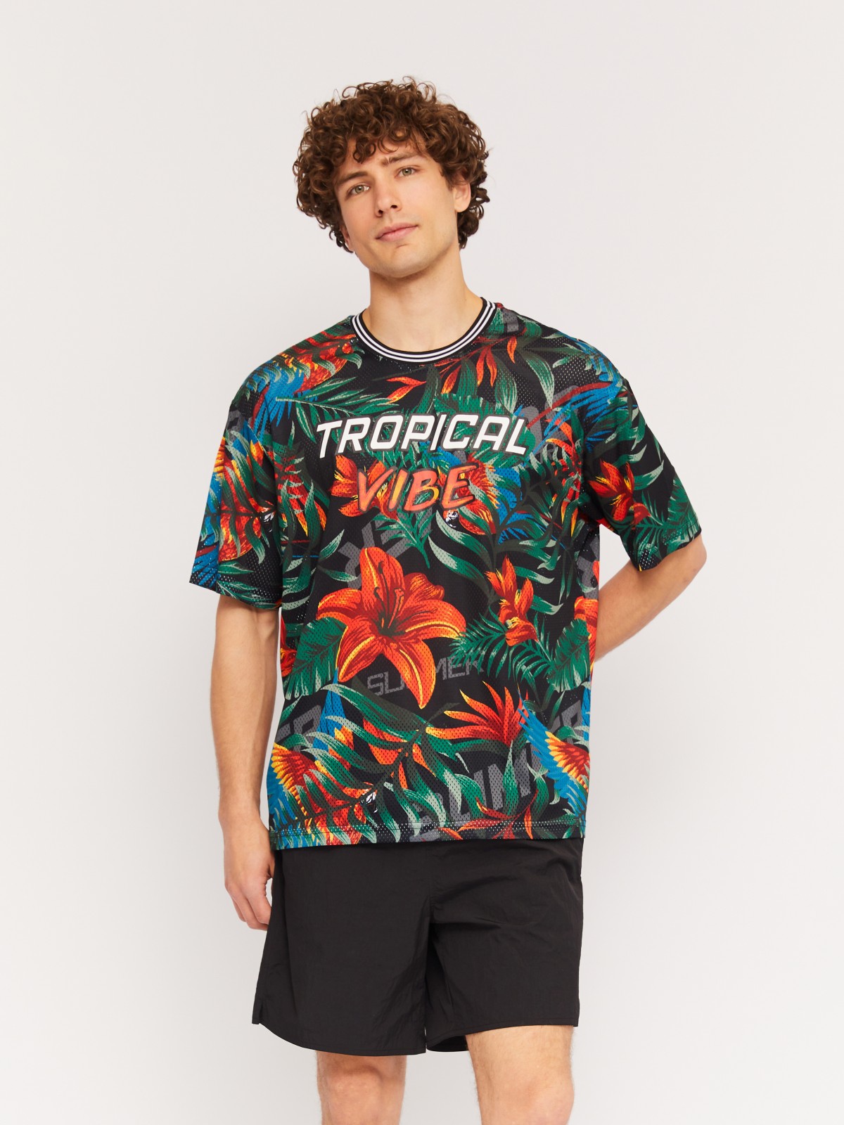 Перфорированная футболка с тропическим принтом