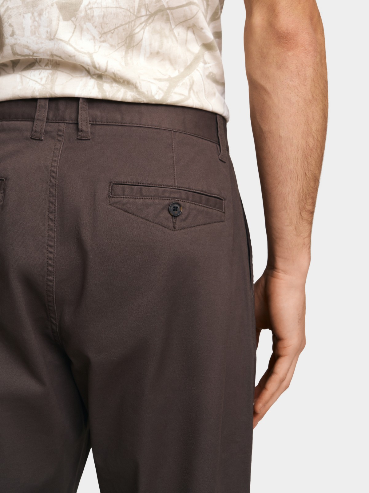 Брюки силуэта Carrot из хлопка