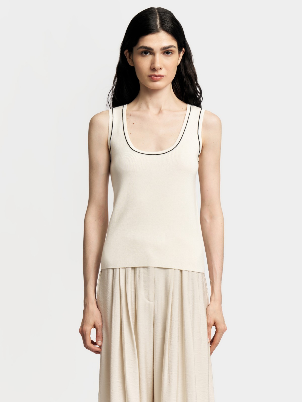 Майка-топ без рукавов