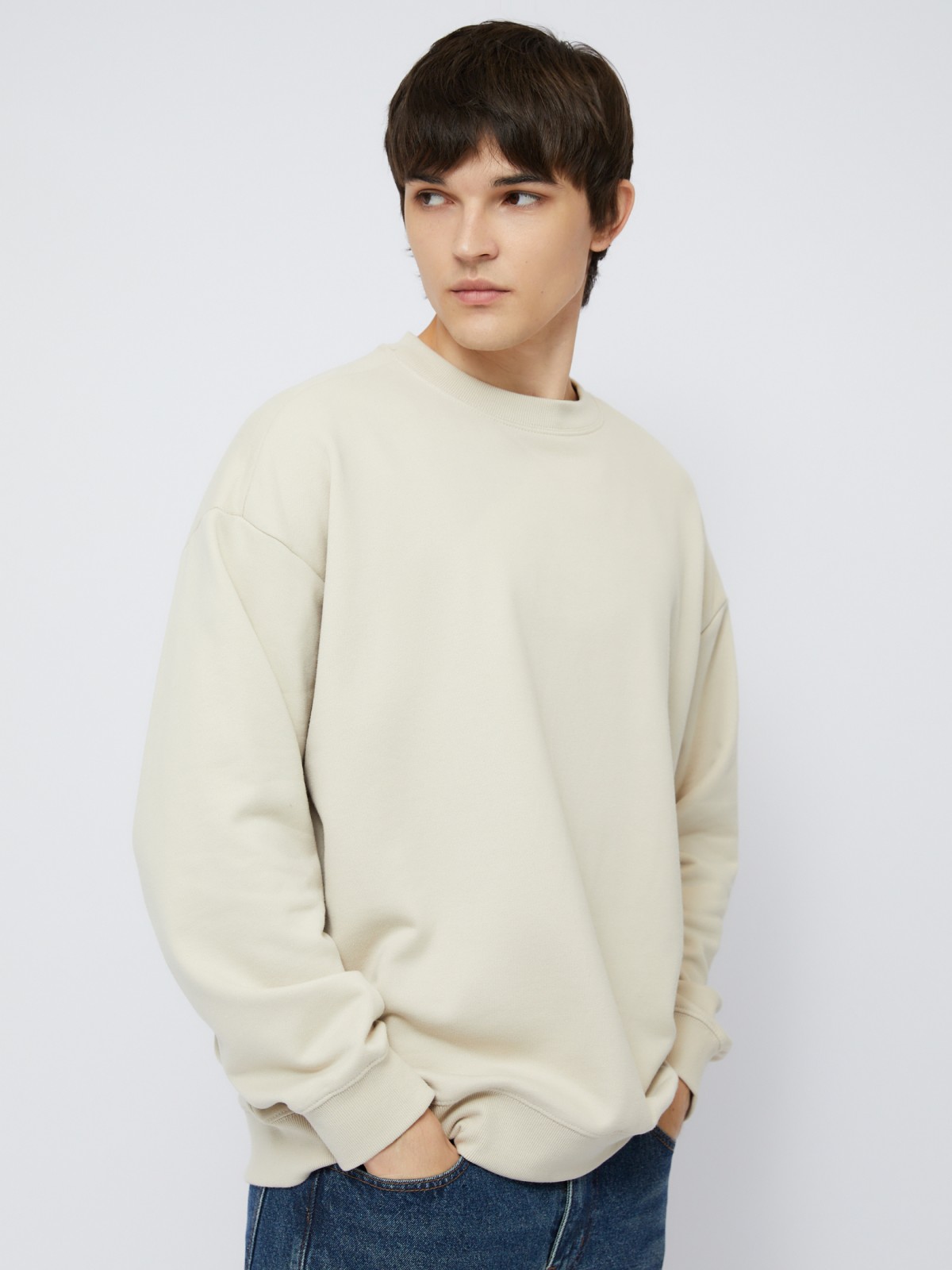 Однотонный оверсайз свитшот с длинным рукавом