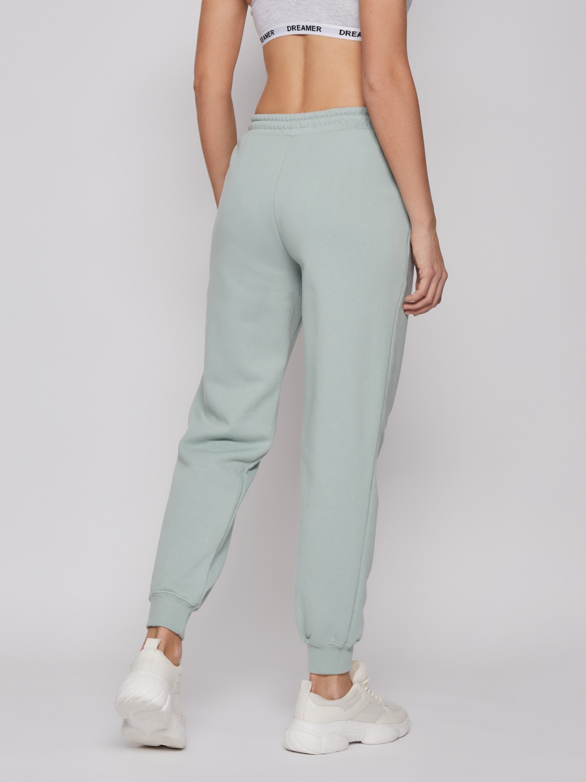 Брюки-джоггеры в спортивном стиле