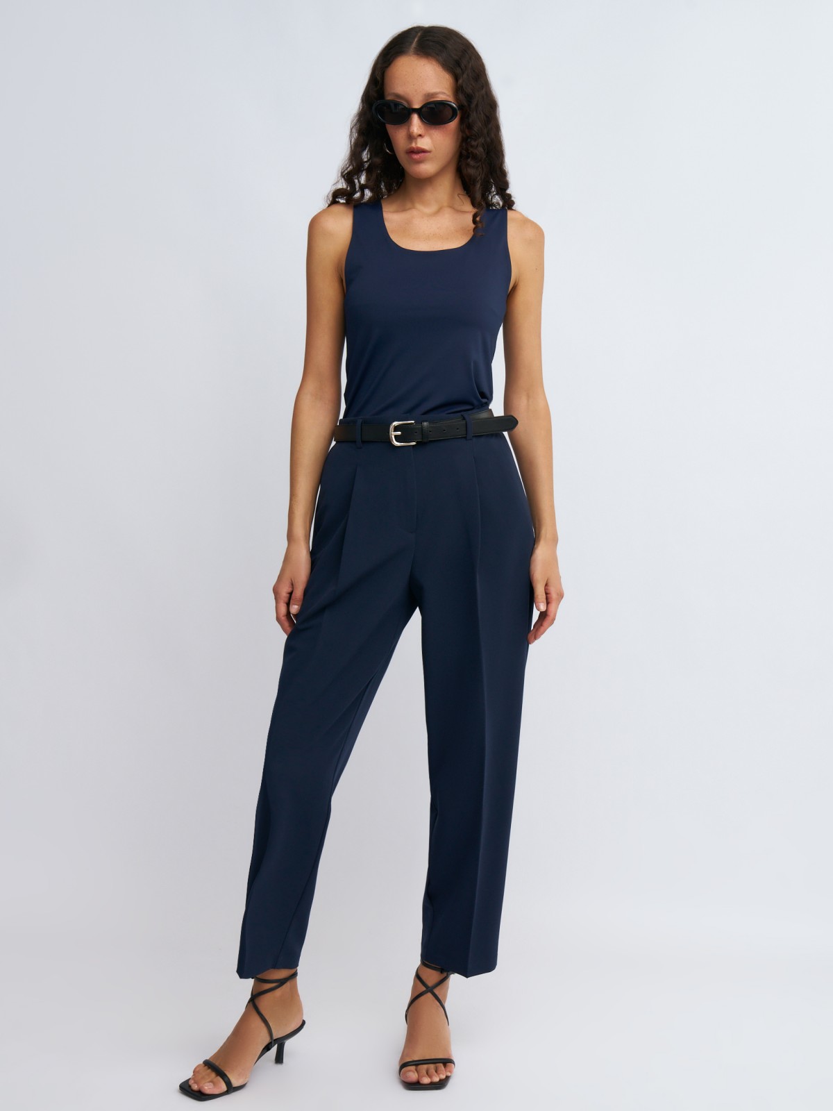 Бесшовный топ-майка без рукавов