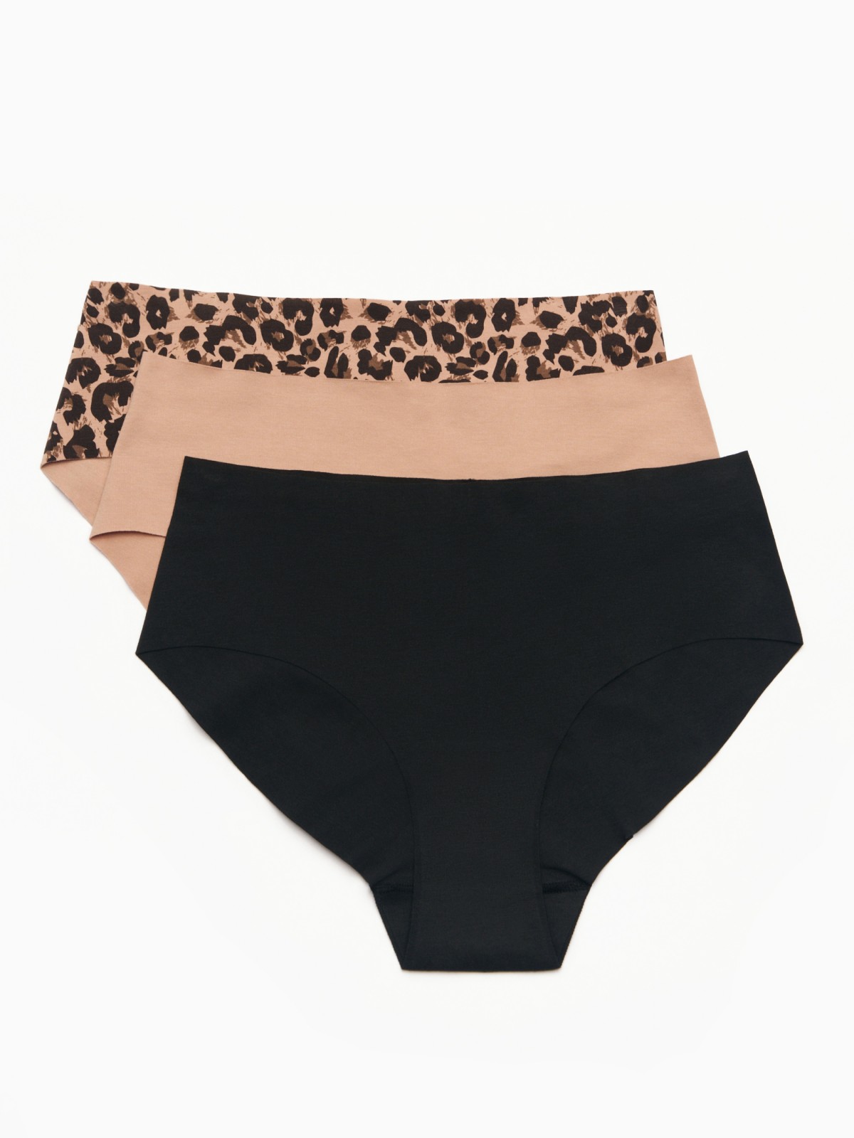 Набор трусов 3 шт в комплекте 1299₽