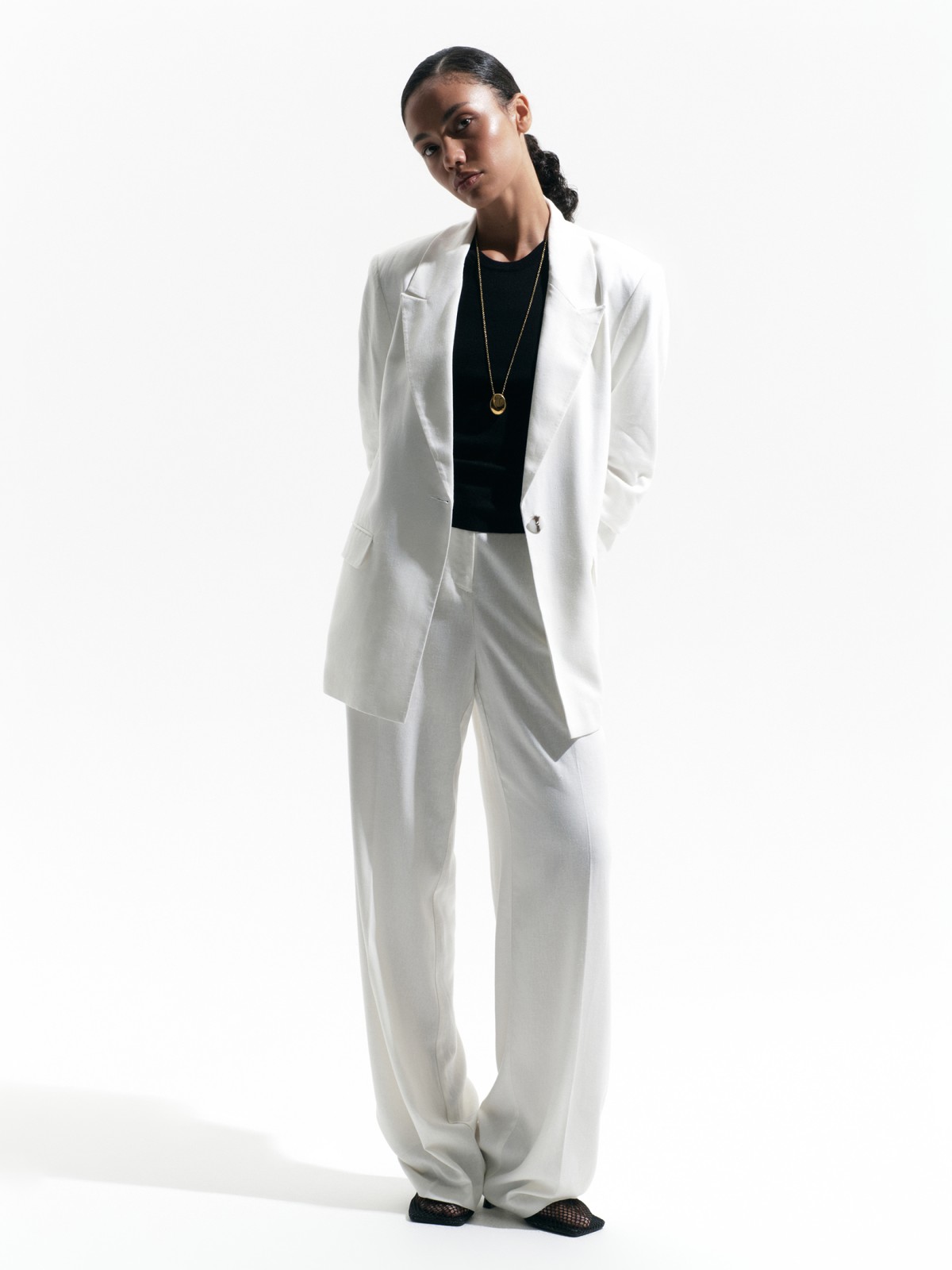 Классические льняные брюки со стрелками