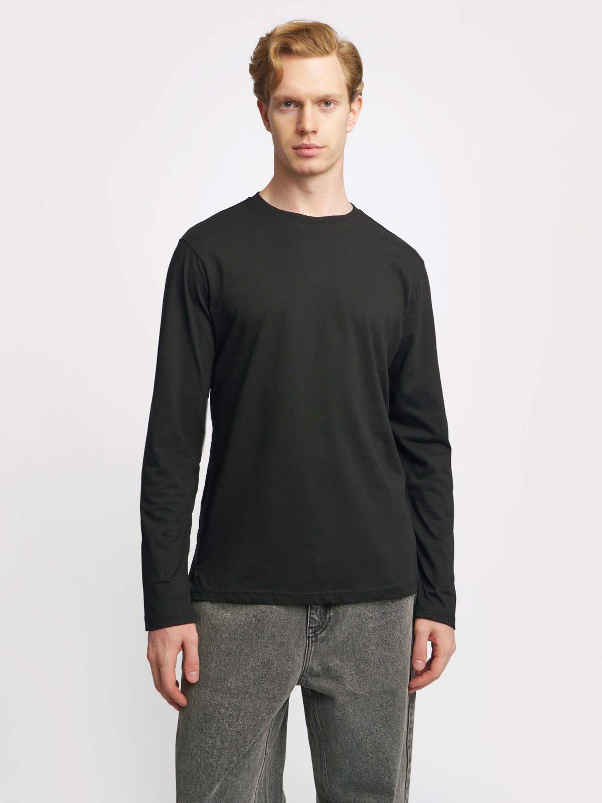 Однотонный лонгслив из хлопка с длинным рукавом