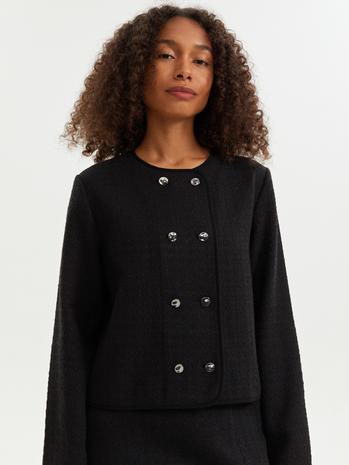 Твидовый жакет прямого силуэта на пуговицах