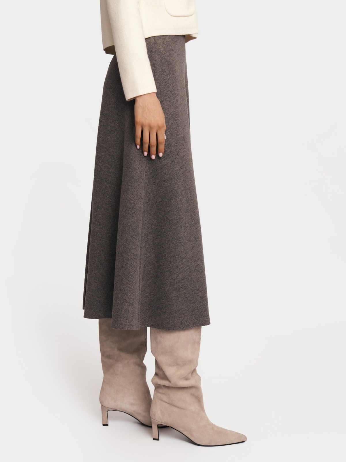 Трикотажная юбка миди