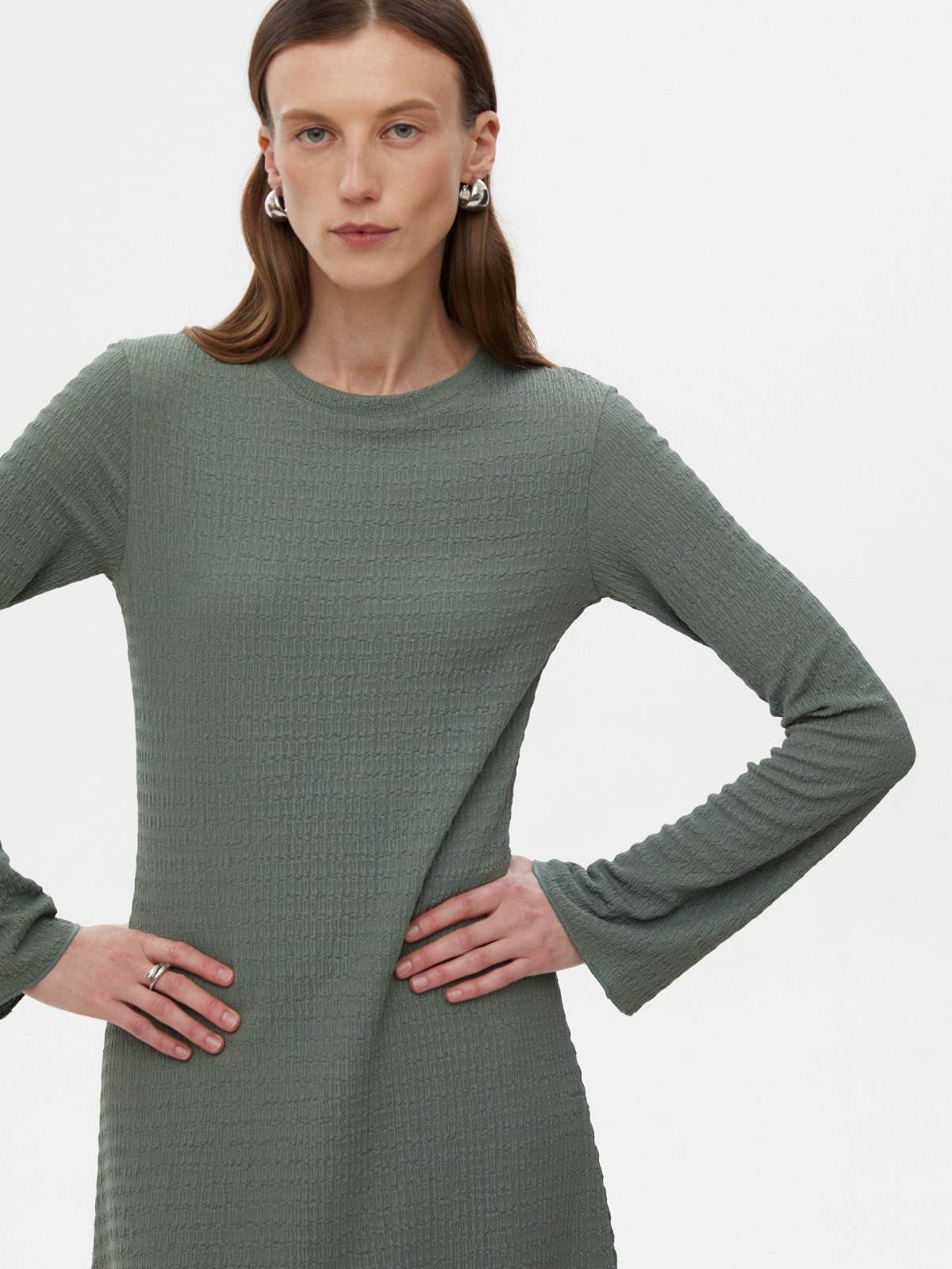 Платье миди с длинным рукавом