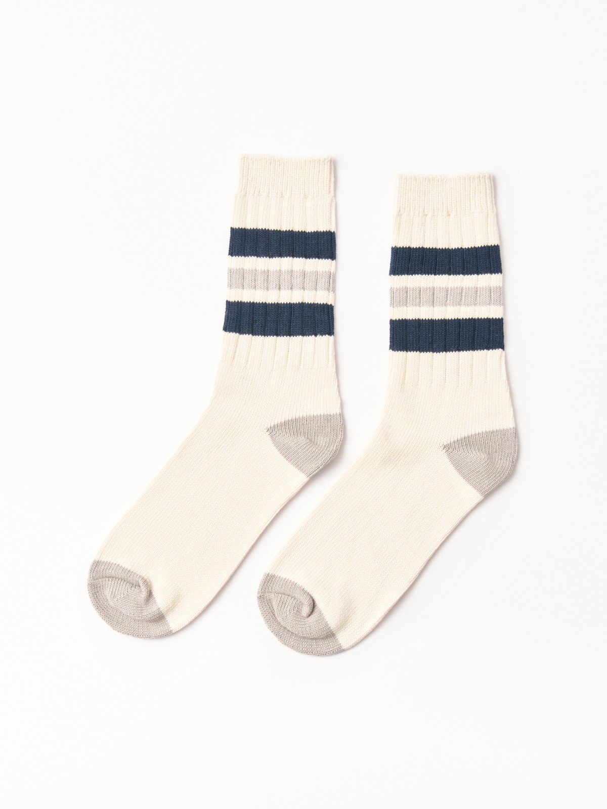 Высокие вязаные носки