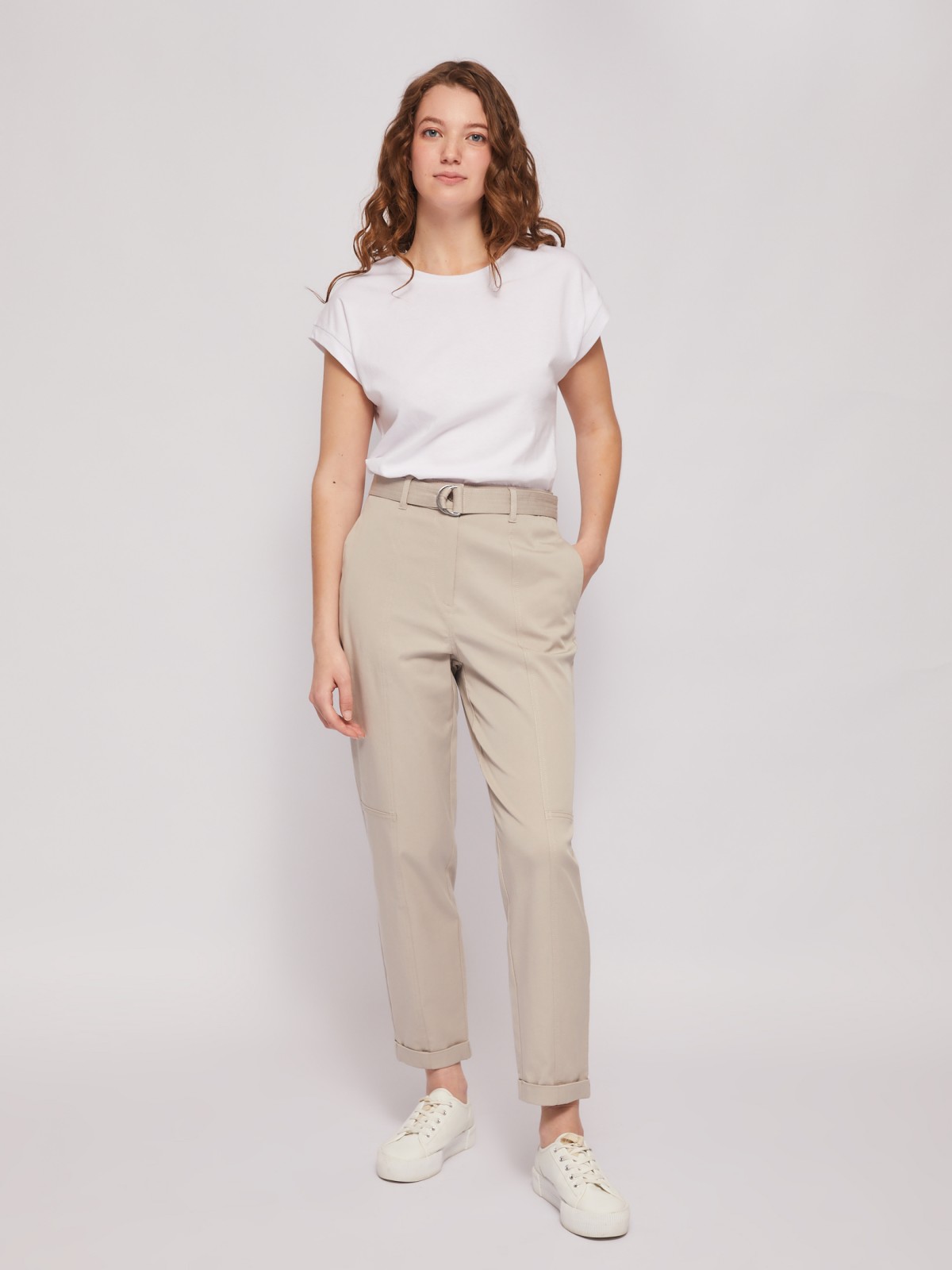 Брюки-чинос с акцентными строчками и поясом