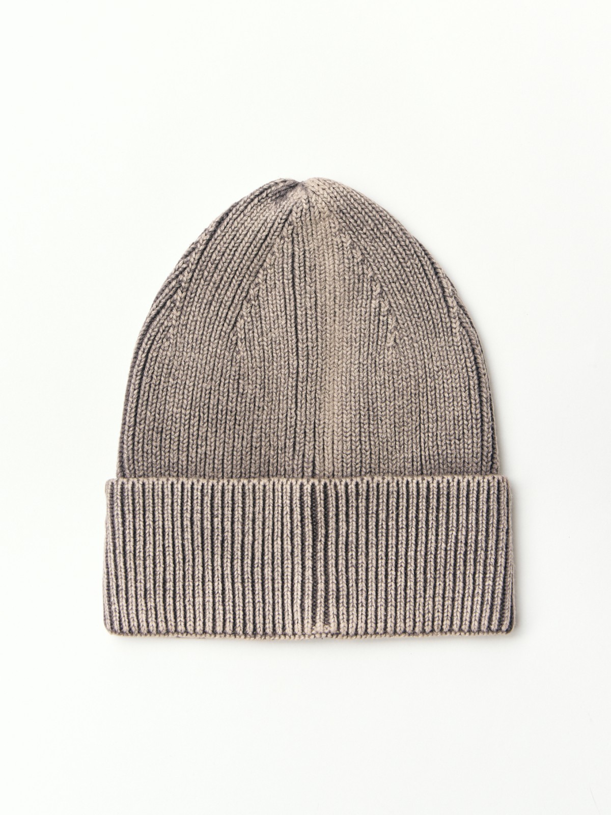 Вязаная шапка-бини с отворотом