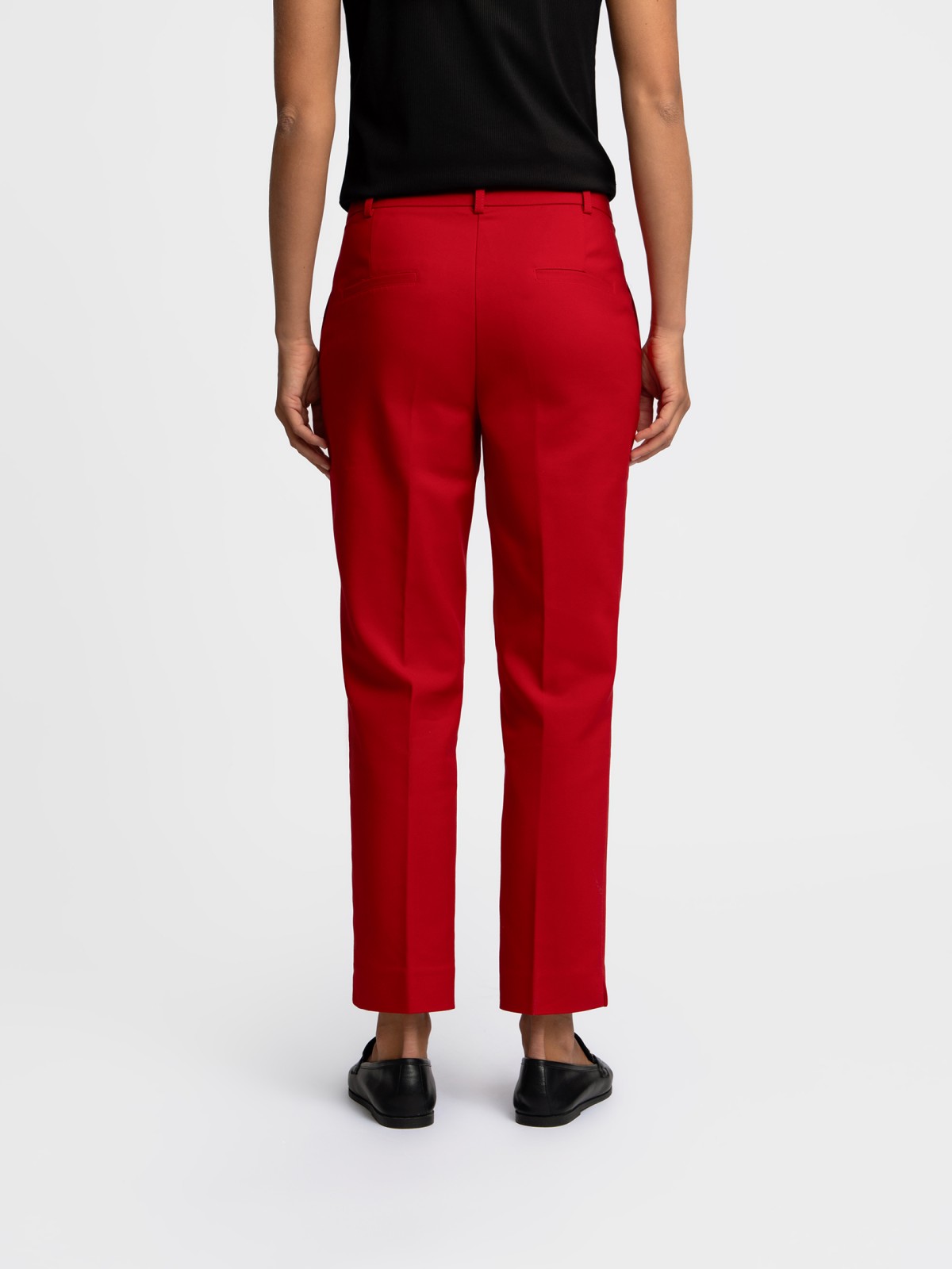 Офисные брюки силуэта Slim со стрелками