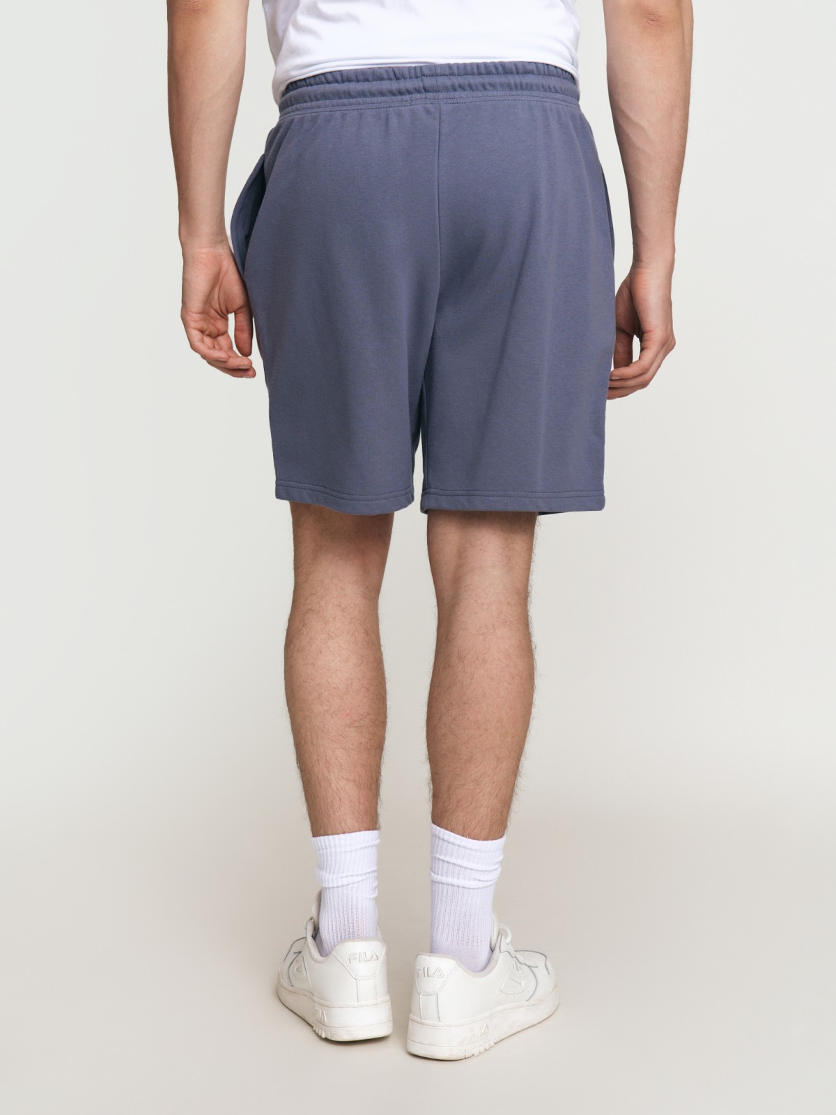 Трикотажные шорты на резинке