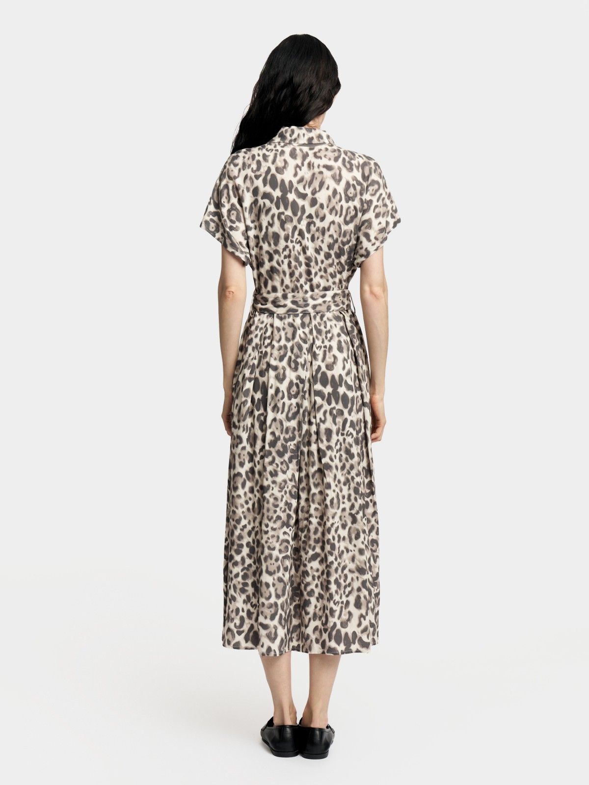 Платье-рубашка с леопардовым принтом