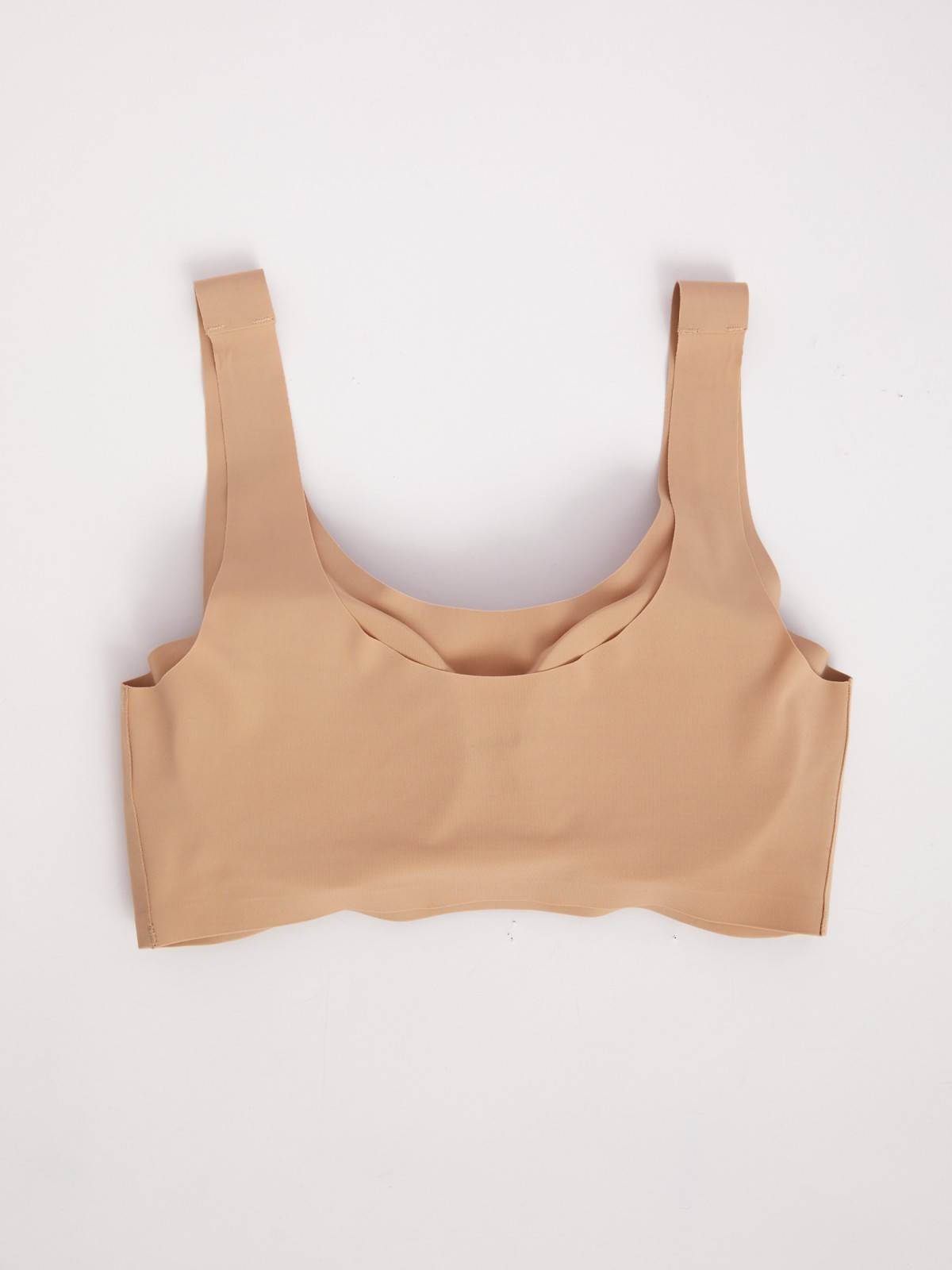 Бесшовный топ на широких бретелях