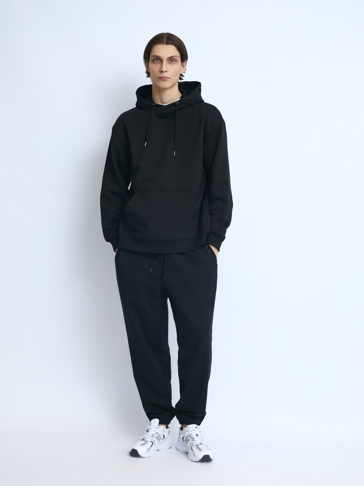 Трикотажные брюки-джоггеры на резинке