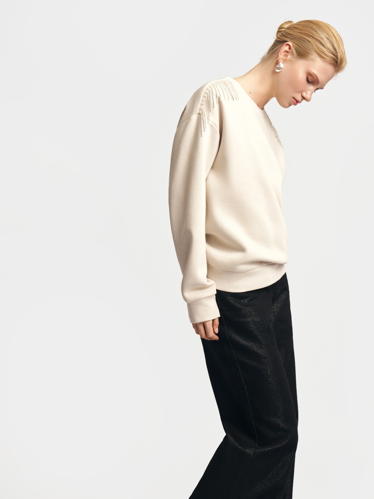 Свитшот расслабленного фасона с бахромой