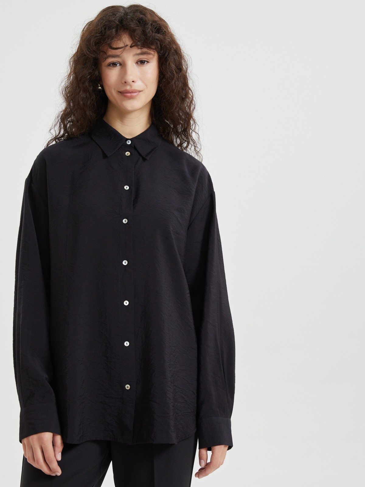 Однотонная рубашка из жатой ткани