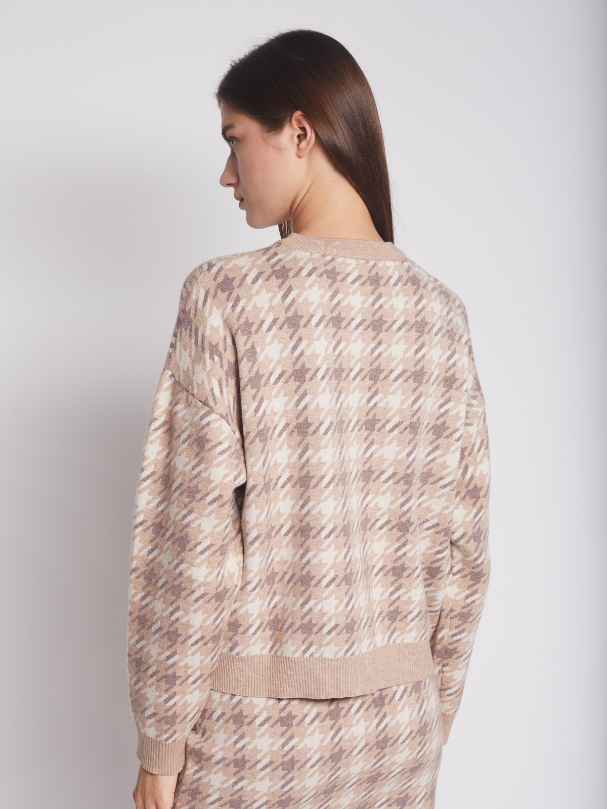 Джемпер с узором в клетку