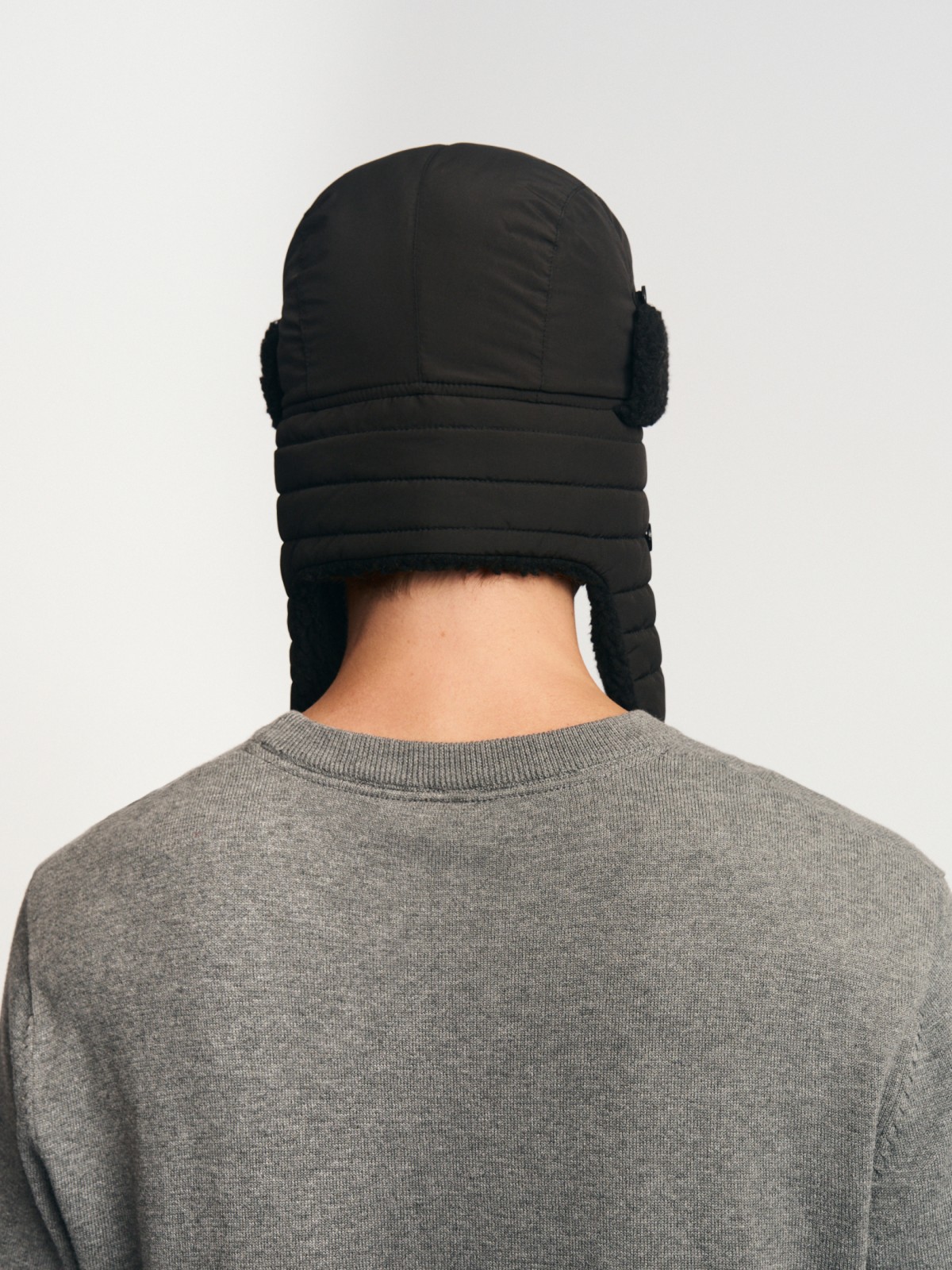 Тёплая шапка-ушанка на синтепоне