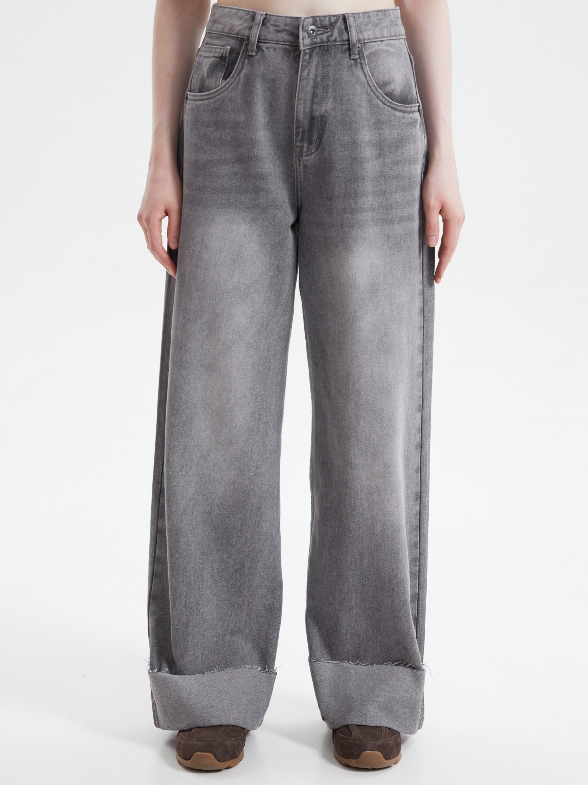 Джинсы силуэта Wide с отворотами