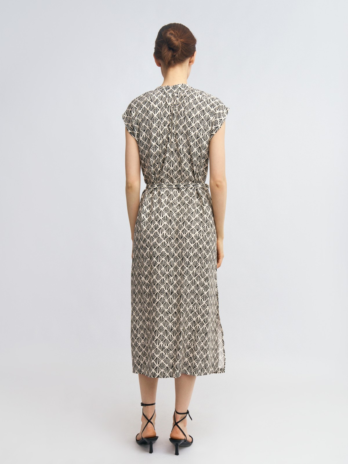 Платье-рубашка из вискозы с поясом