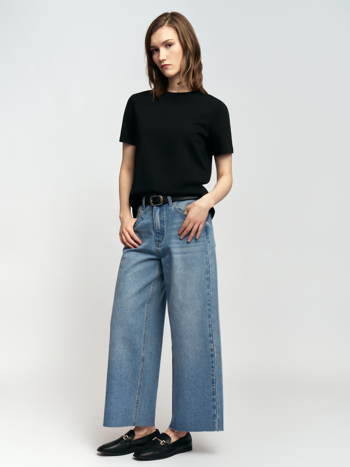 Джинсы силуэта Wide Cropped 