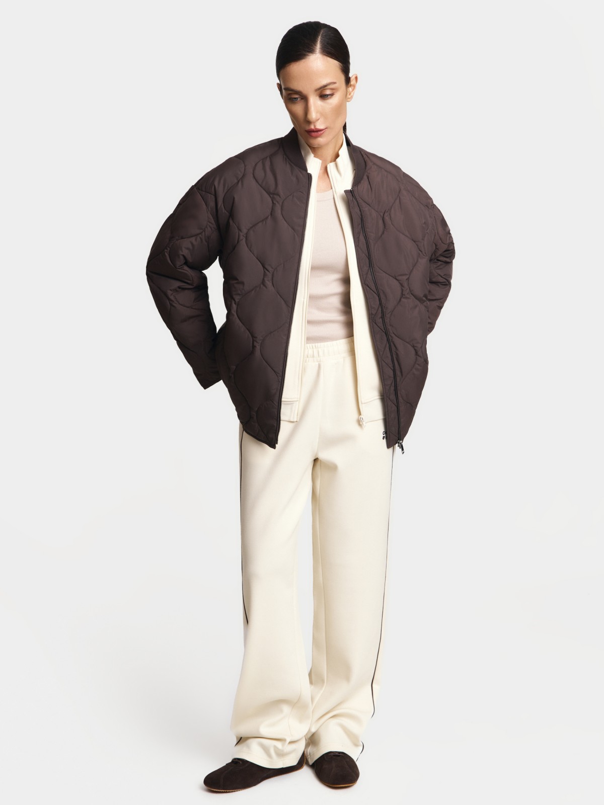 Утеплённая стёганая куртка оверсайз на синтепоне