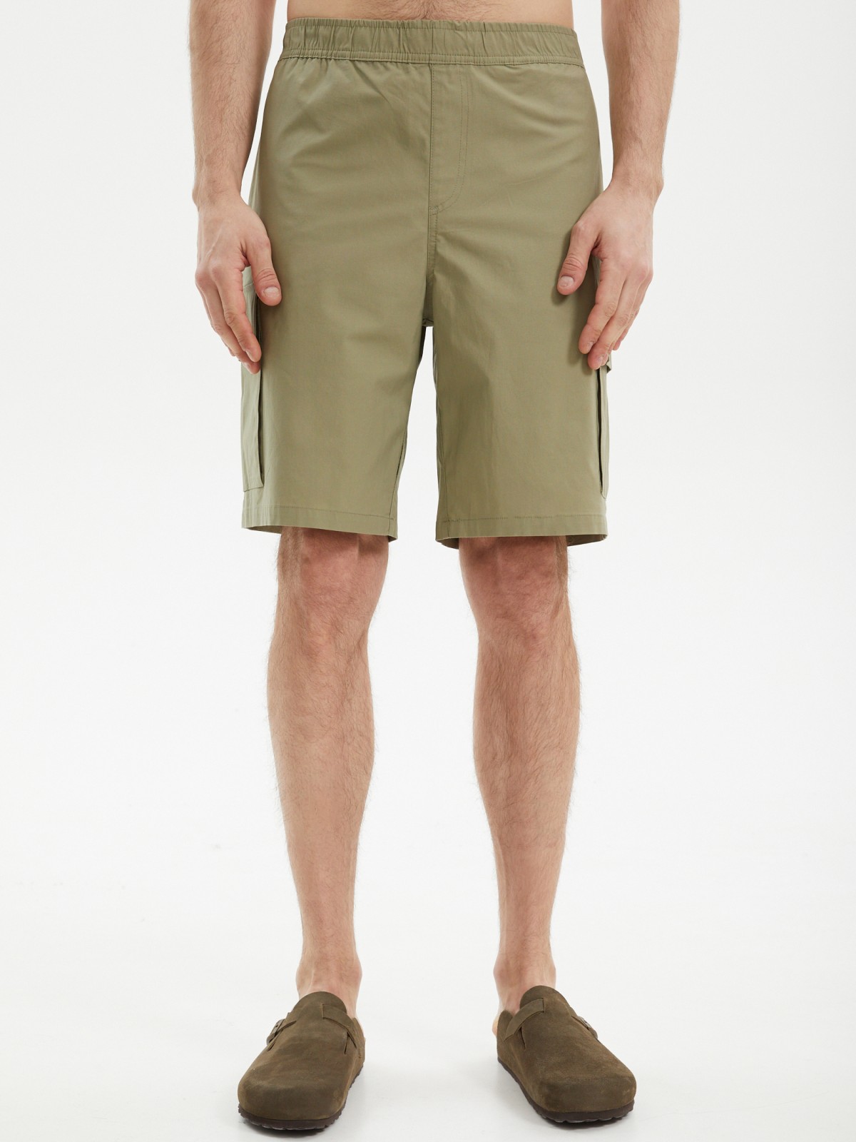 Шорты на резинке с карманами карго