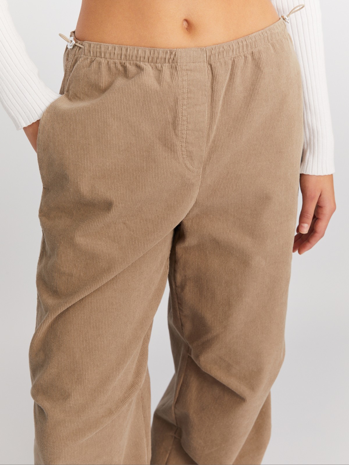 Вельветовые брюки-джоггеры на кулиске из хлопка zolla 024117359011, цвет бежевый, размер XS - фото 4