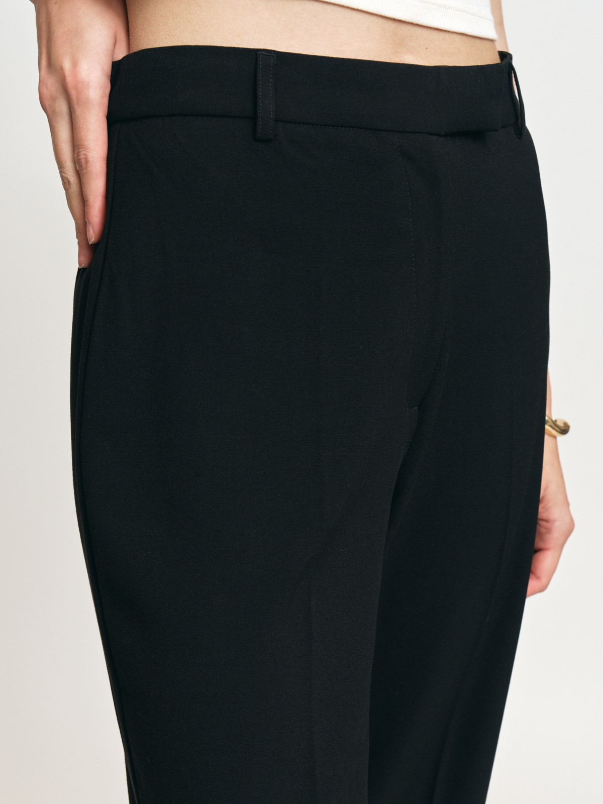 Брюки прямого силуэта со стрелками