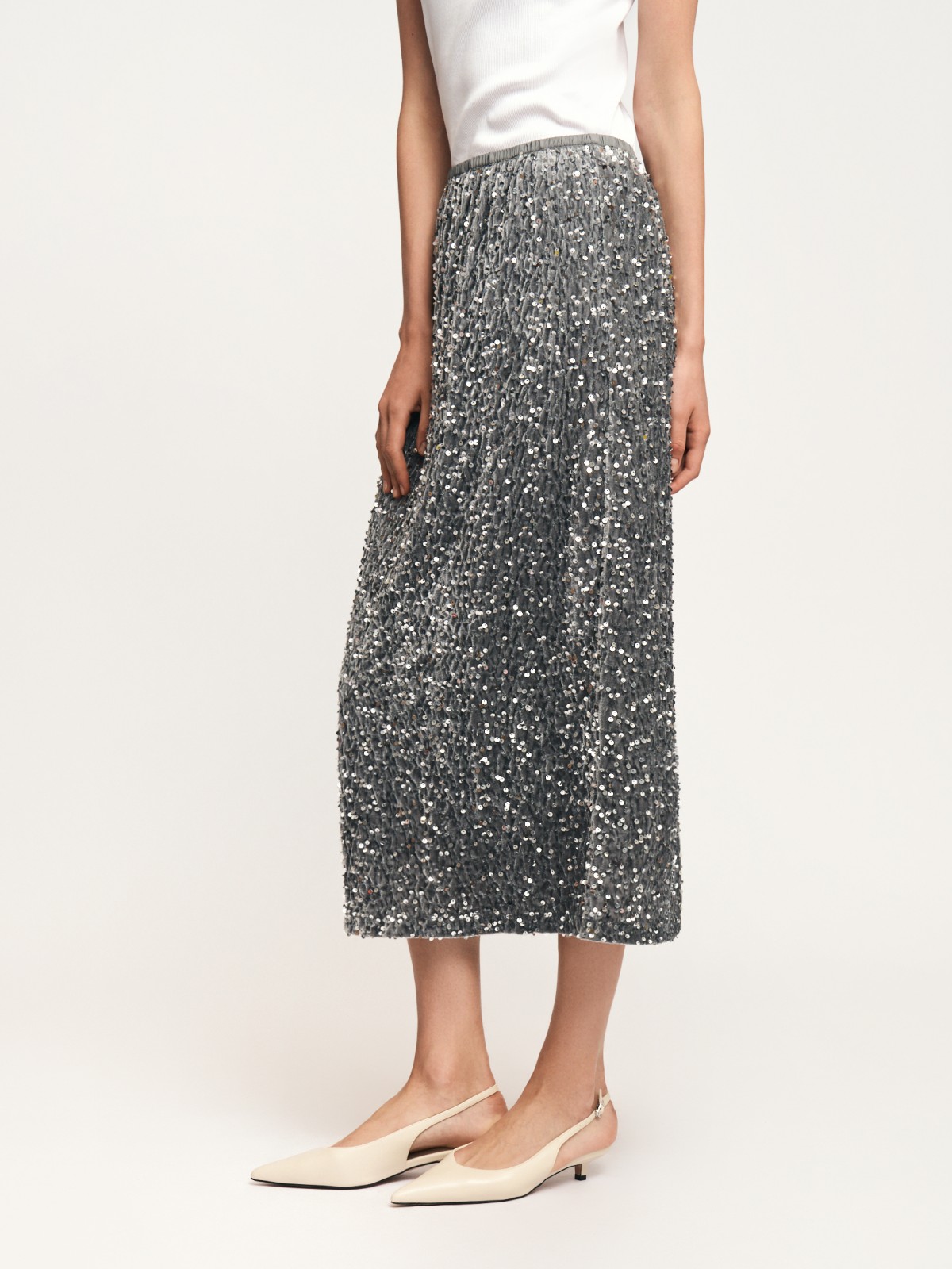 Бархатная юбка миди с пайетками