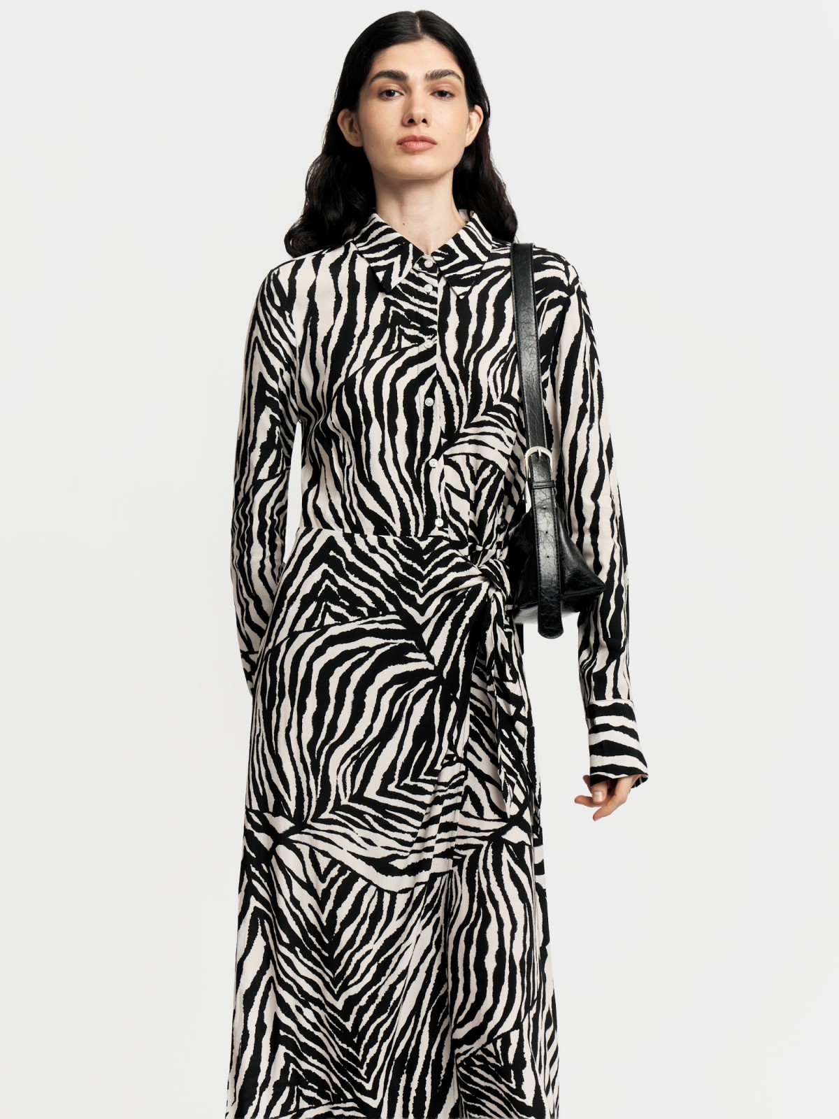 Платье-рубашка миди с принтом