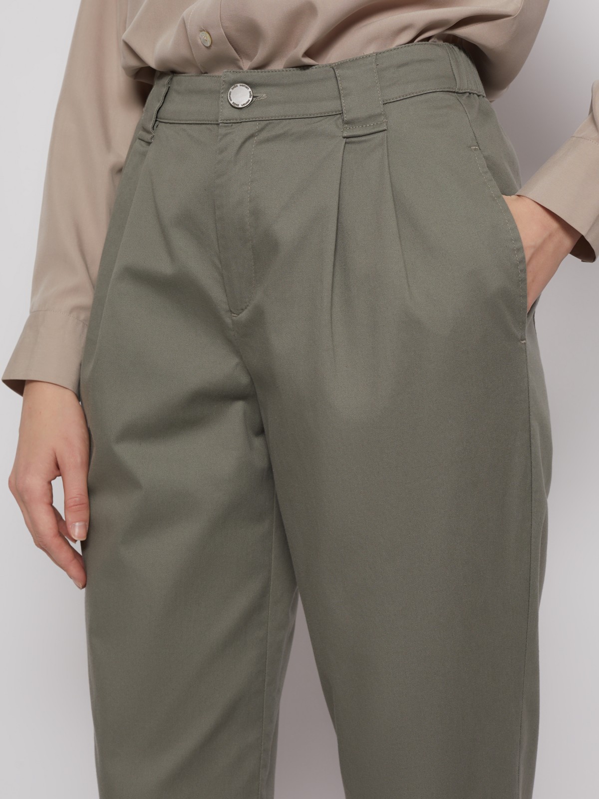 Брюки фасона Carrot