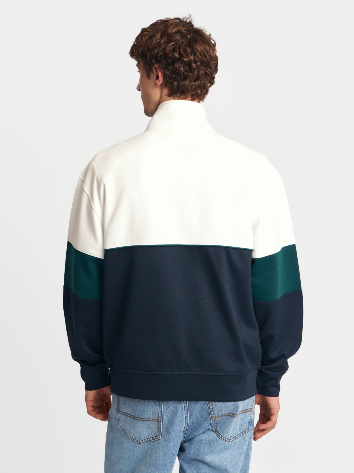 Трикотажный свитшот с воротником-стойкой на молнии