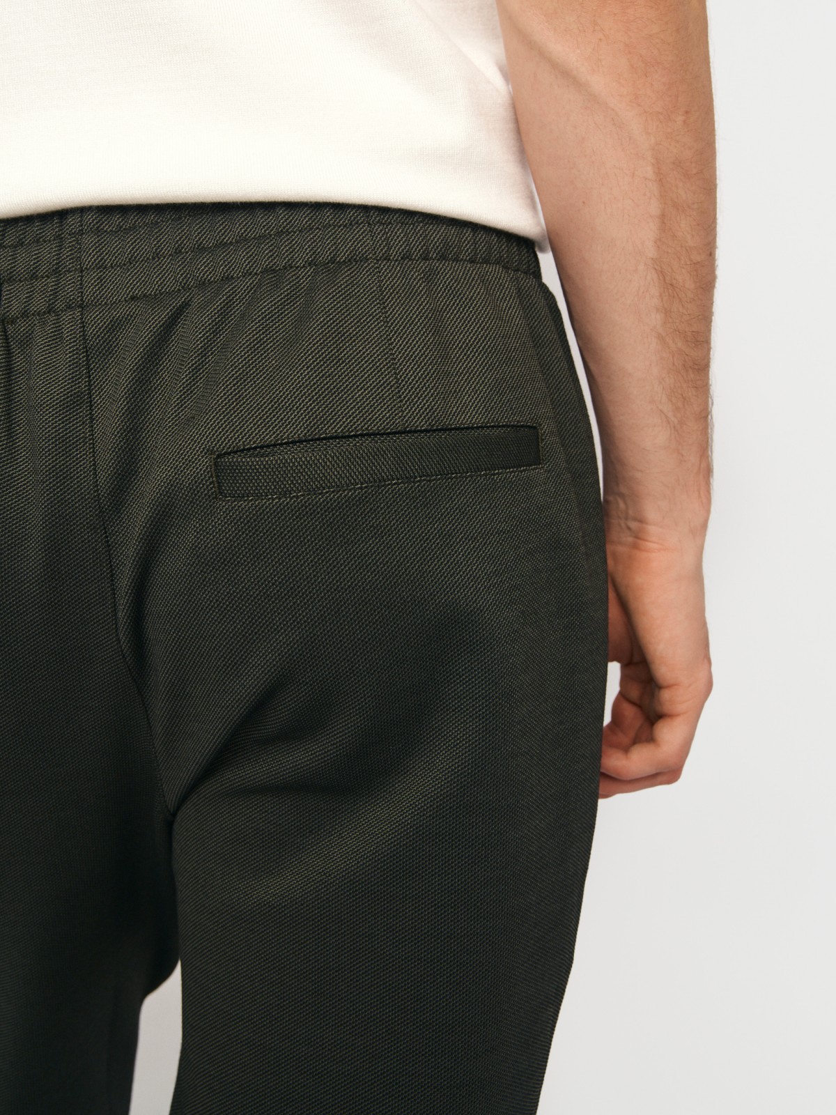 Брюки на резинке с отворотами